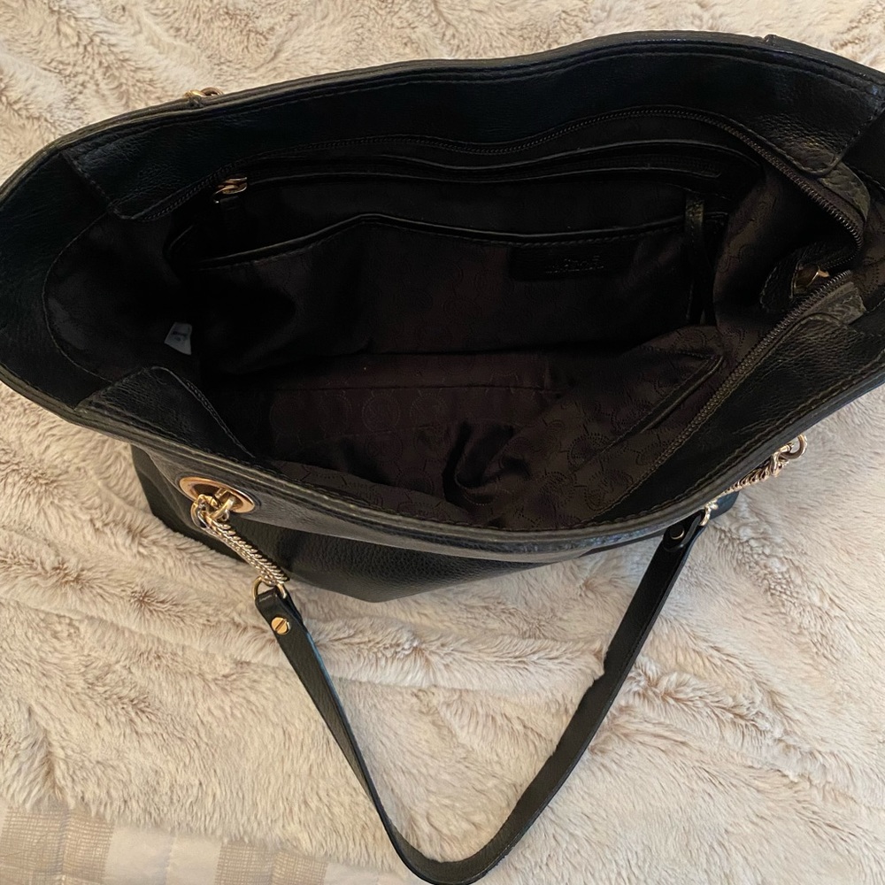 Michael Kors Black Leather Shoulder Tote with Gold Chain Straps - Picture 4 of 6